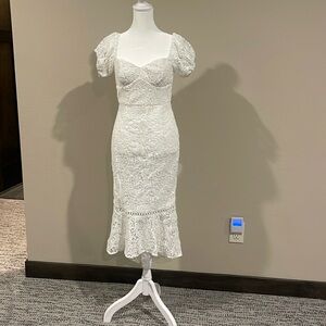 Alice Elle White Eyelet dress size 8